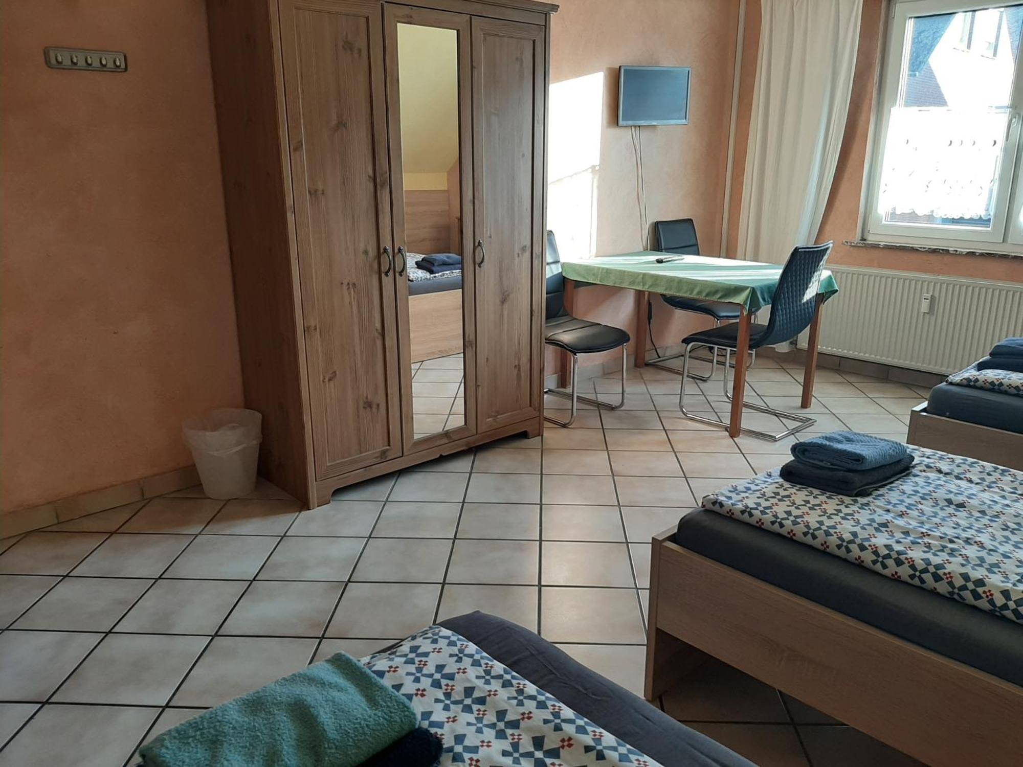 Haus Roseneck-Pension Am Stadtrand Borchen Bilik gambar