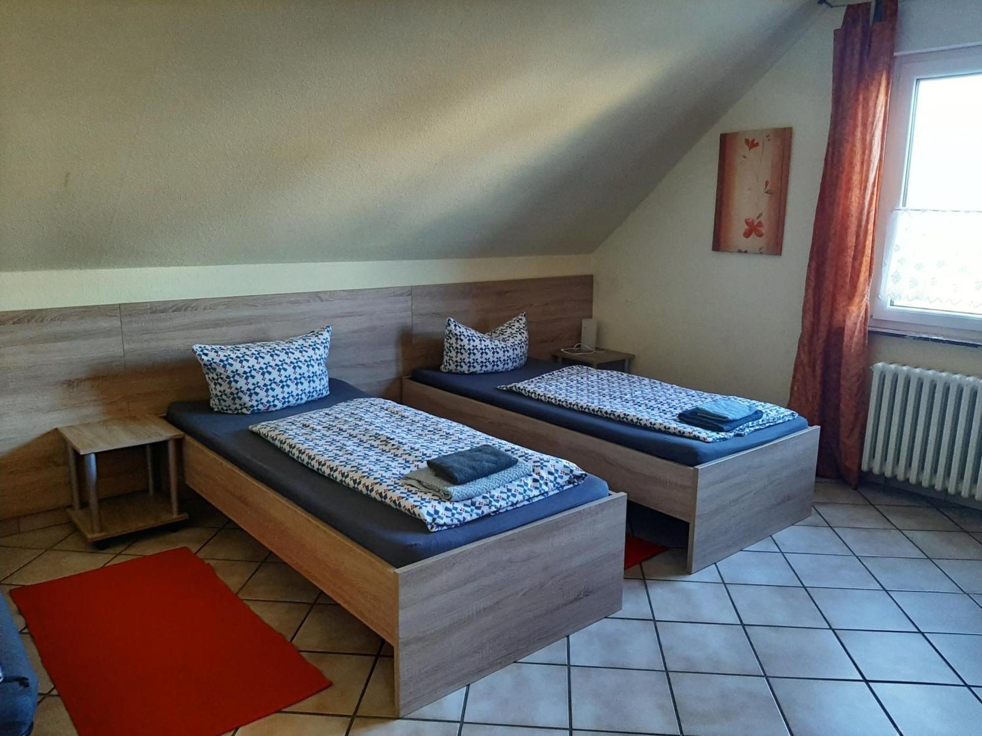 Haus Roseneck-Pension Am Stadtrand Borchen Bilik gambar